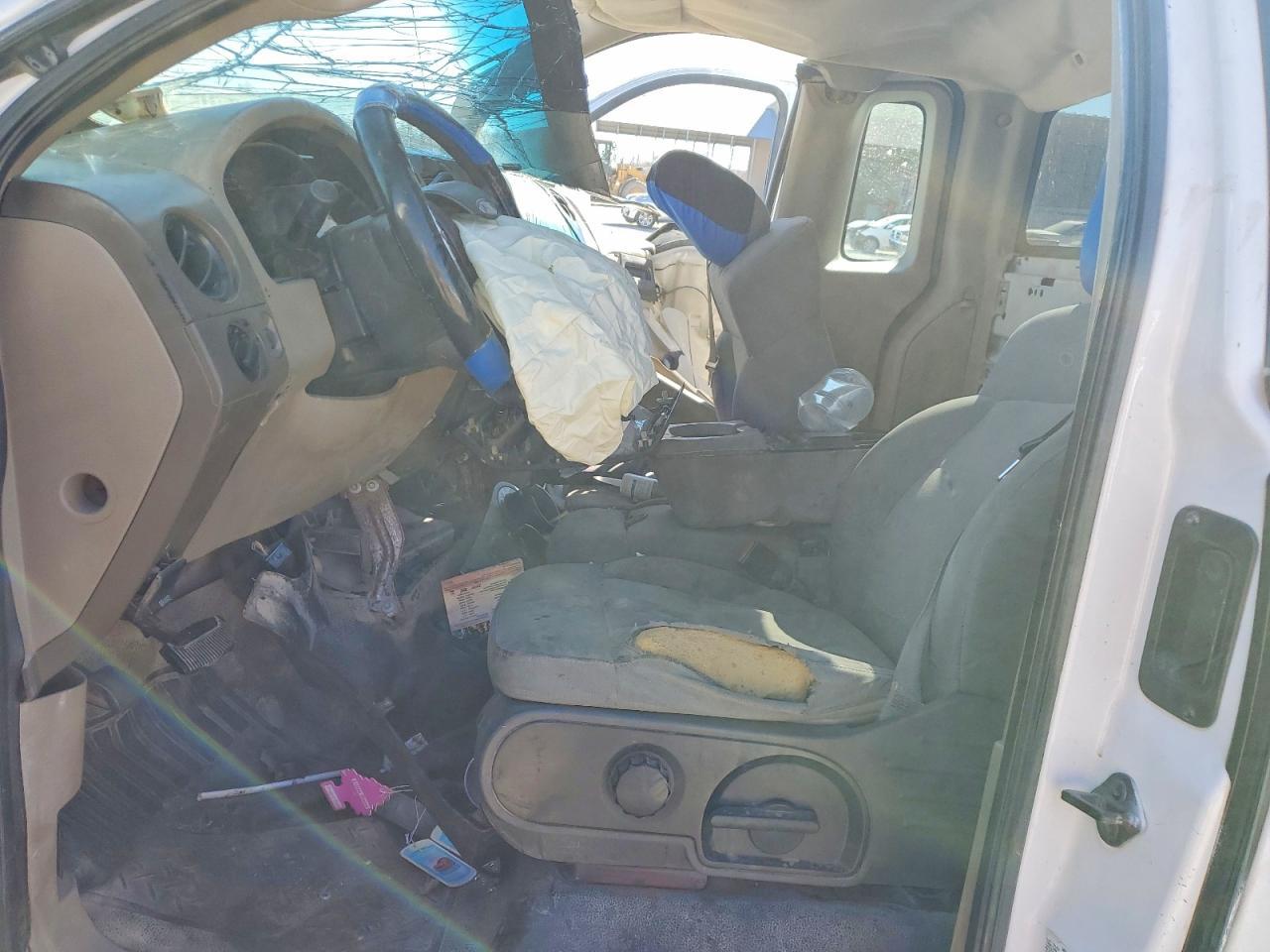 2004 Ford F150 - Фото 7