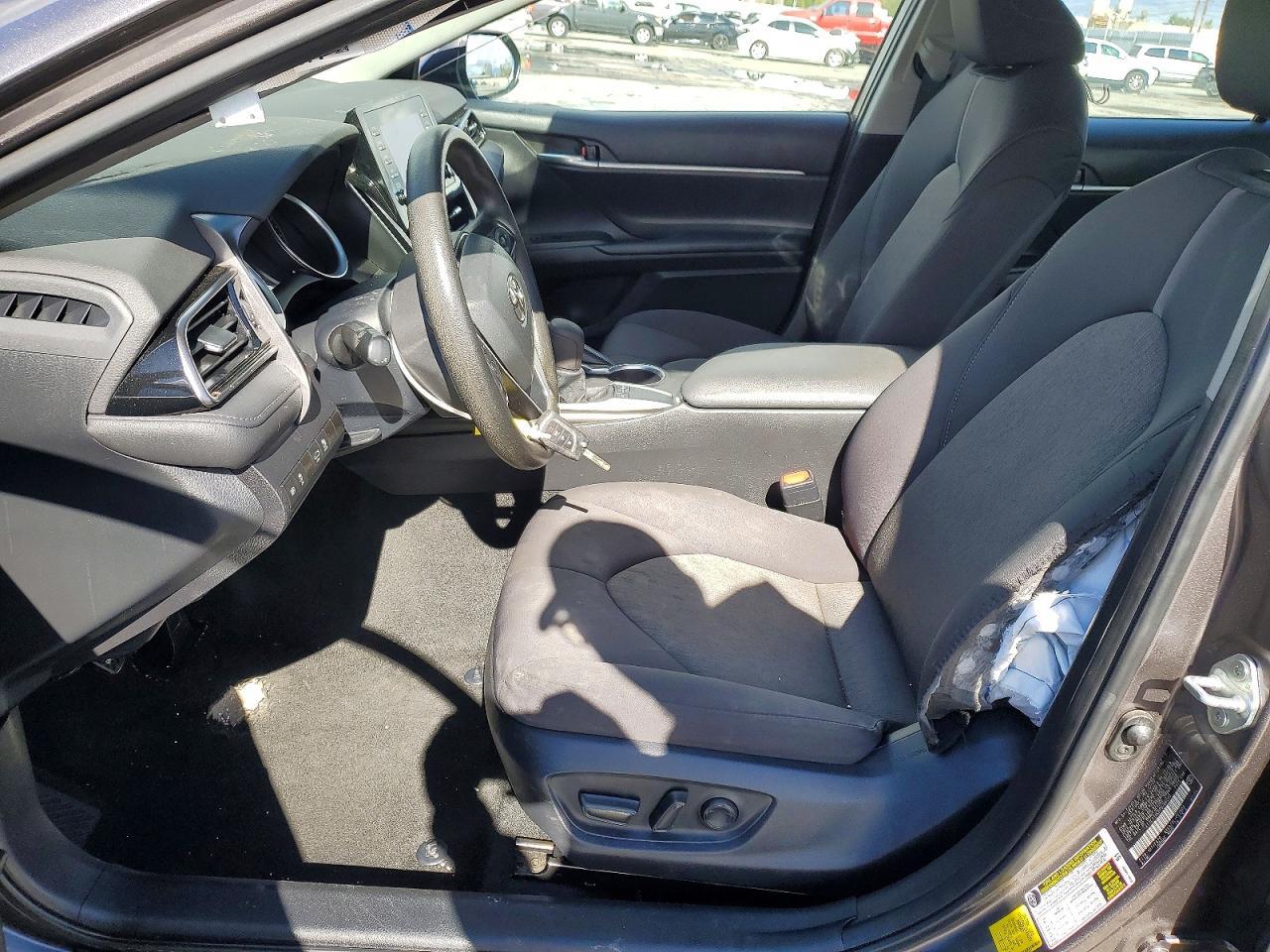 2023 Toyota Camry Le - Фото 7