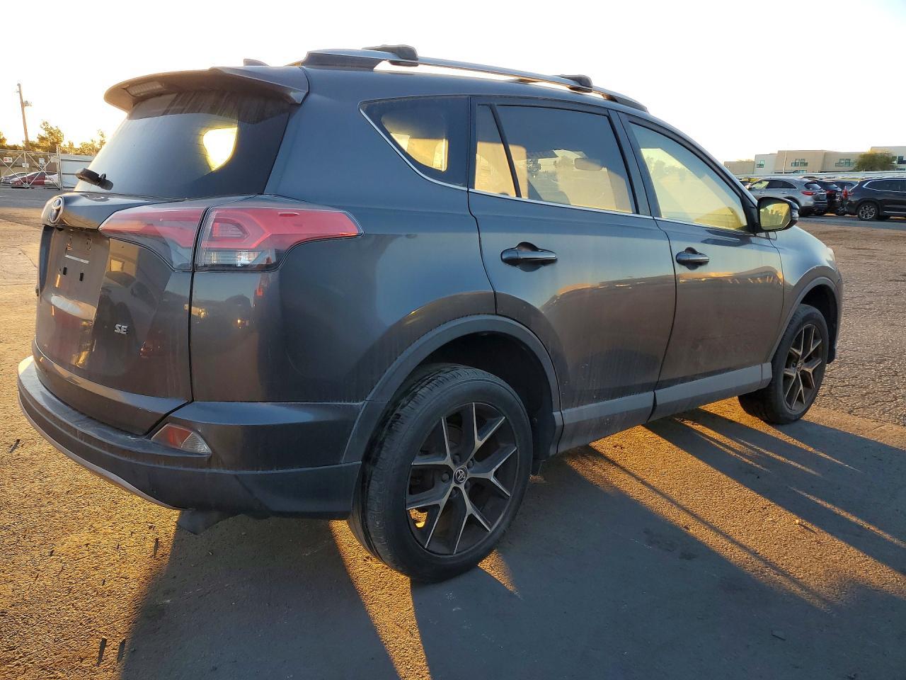 2018 Toyota Rav4 Se - Фото 3