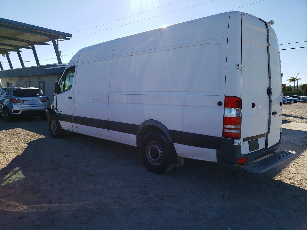 2016 Mercedes-Benz Sprinter 2500 - Cargo Van - Фото 2