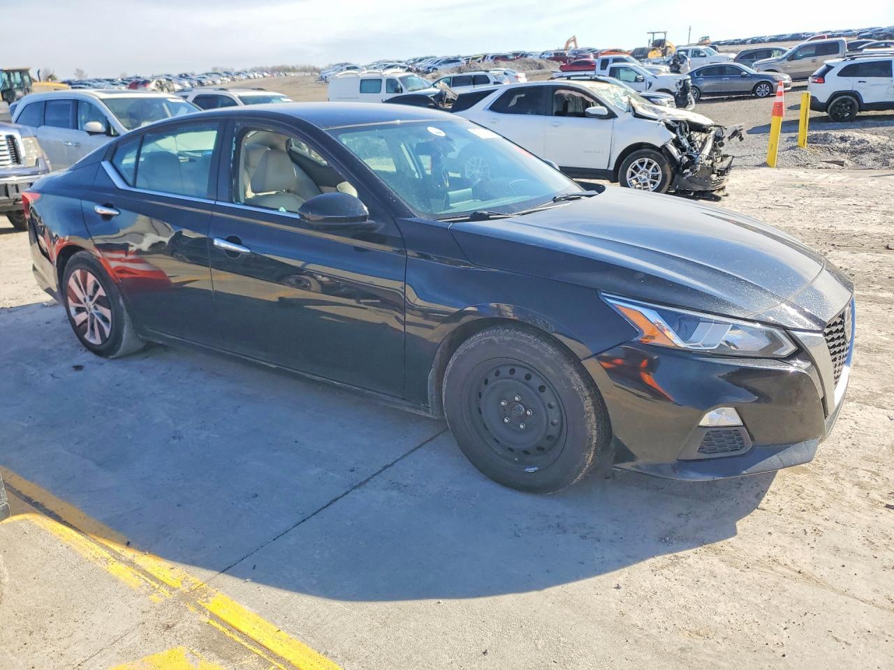 2020 Nissan Altima S - Фото 4