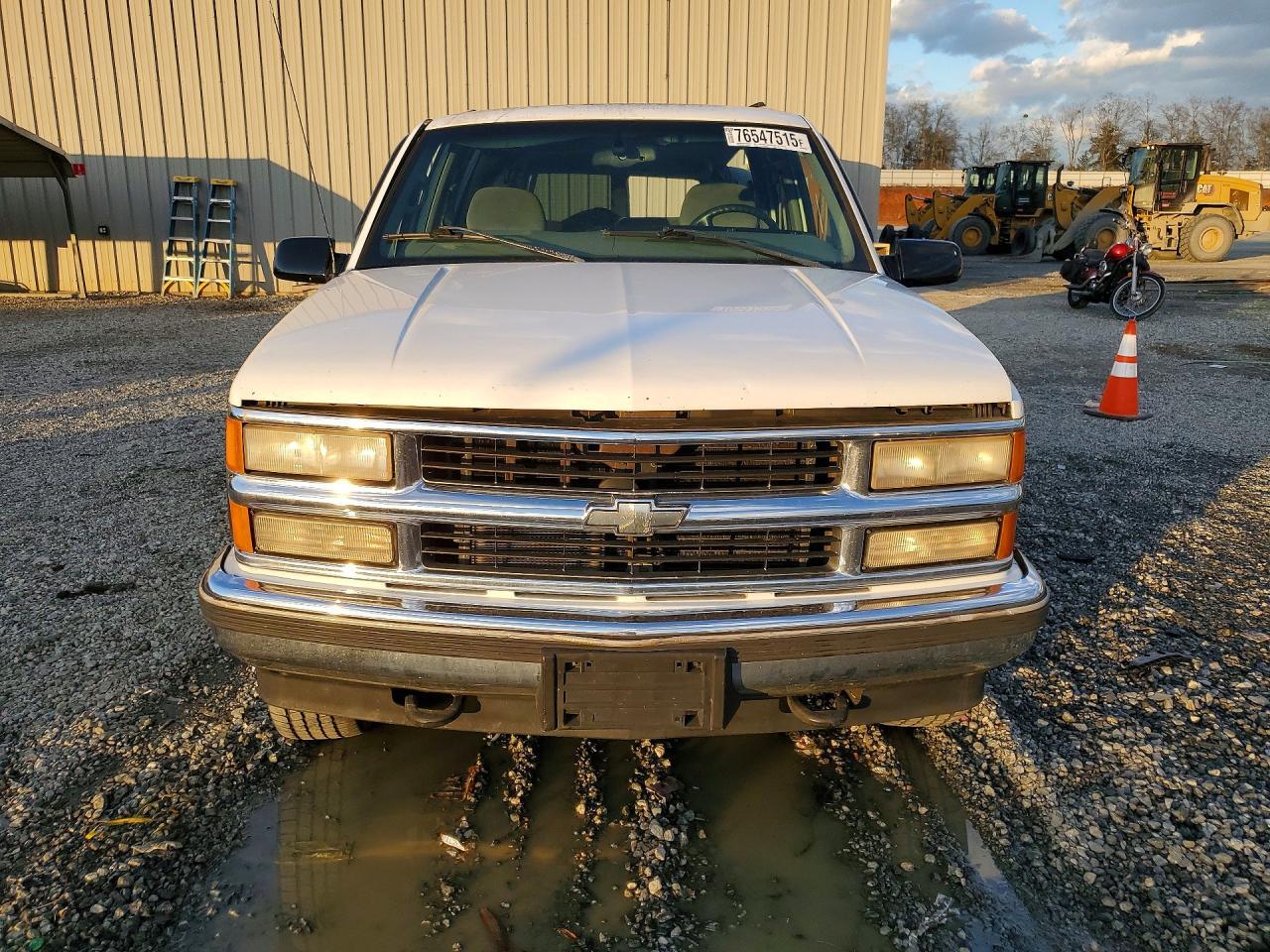 1999 Chevrolet Suburban K1500 - Image 5
