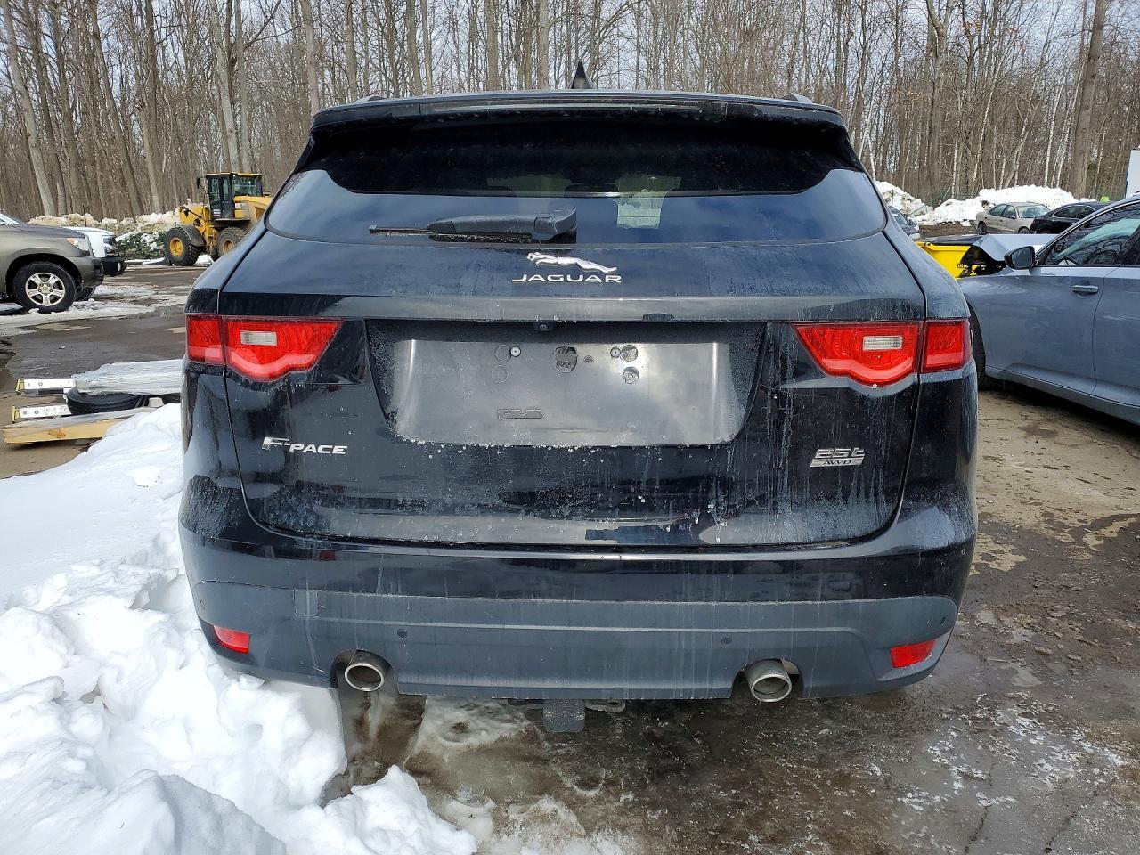 2018 Jaguar F-Pace Premium - Image 6