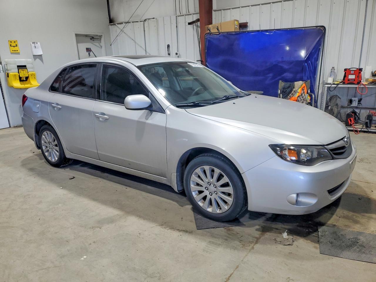 2010 Subaru Impreza 2.5I Premium - Фото 4
