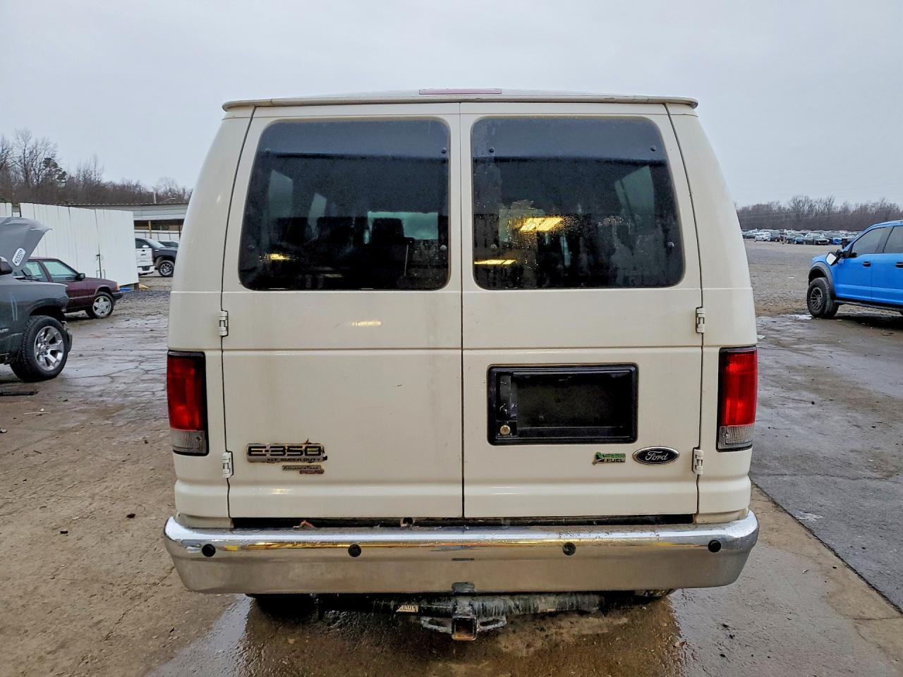 2014 Ford Econoline E350 Super Duty Wagon - Фото 6