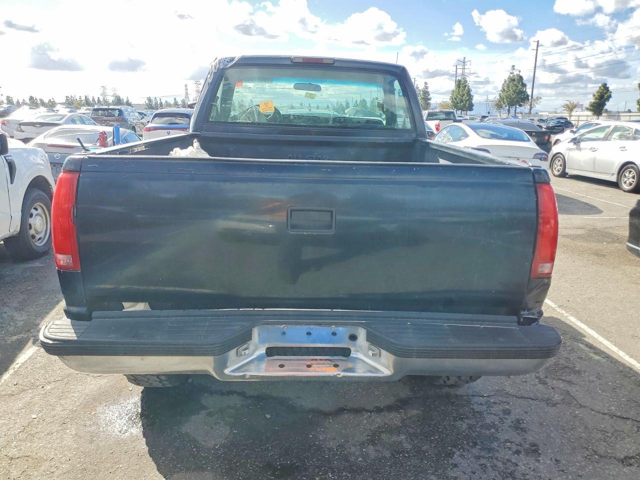 1998 GMC Sierra C1500 - Image 6