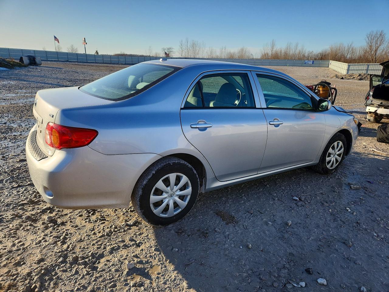 2010 Toyota Corolla Base - Фото 3