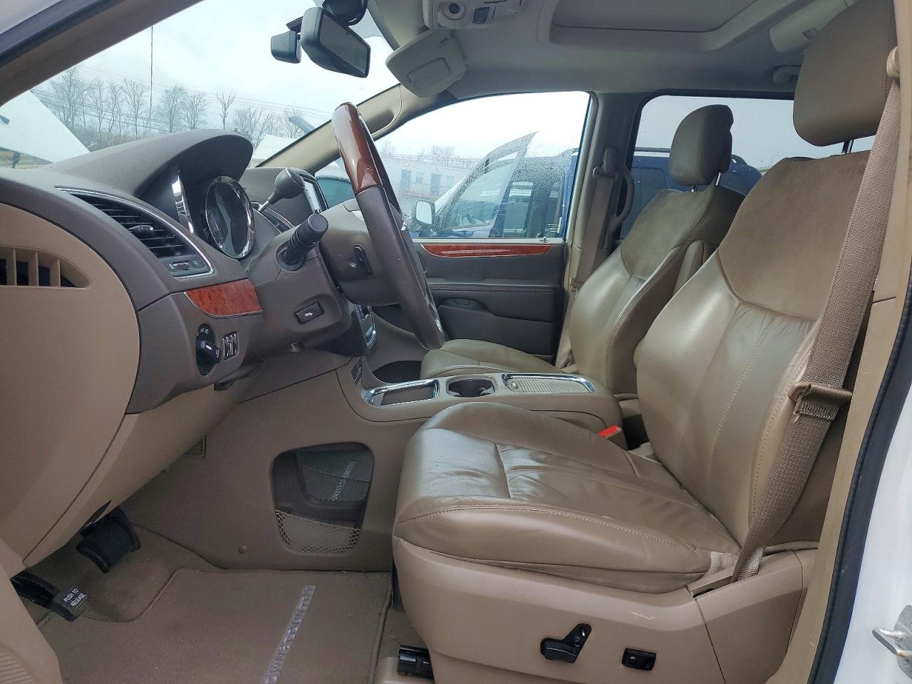 2016 Chrysler Town & Country Limited Platinum - Фото 7