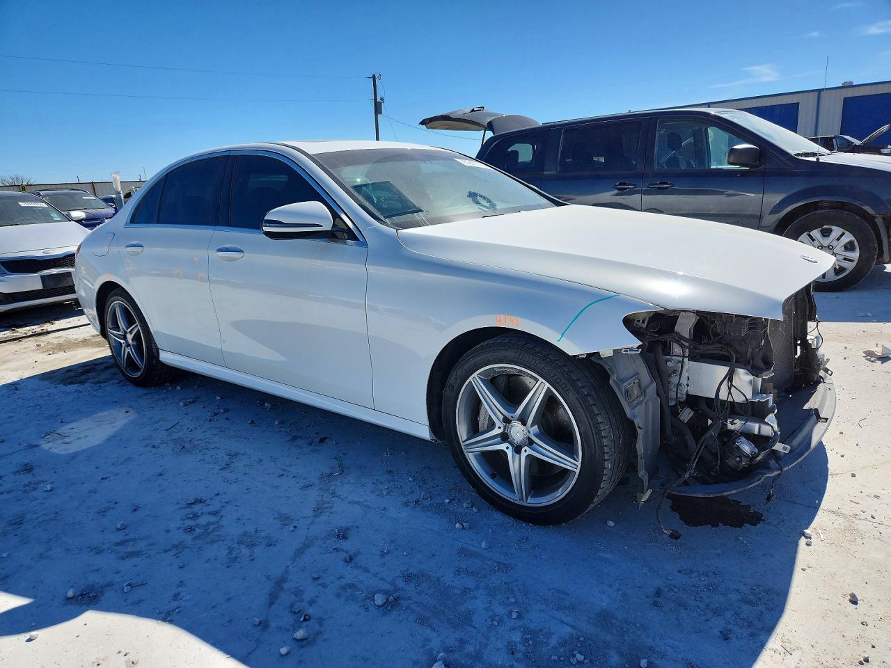 2017 Mercedes Benz E - Image 4