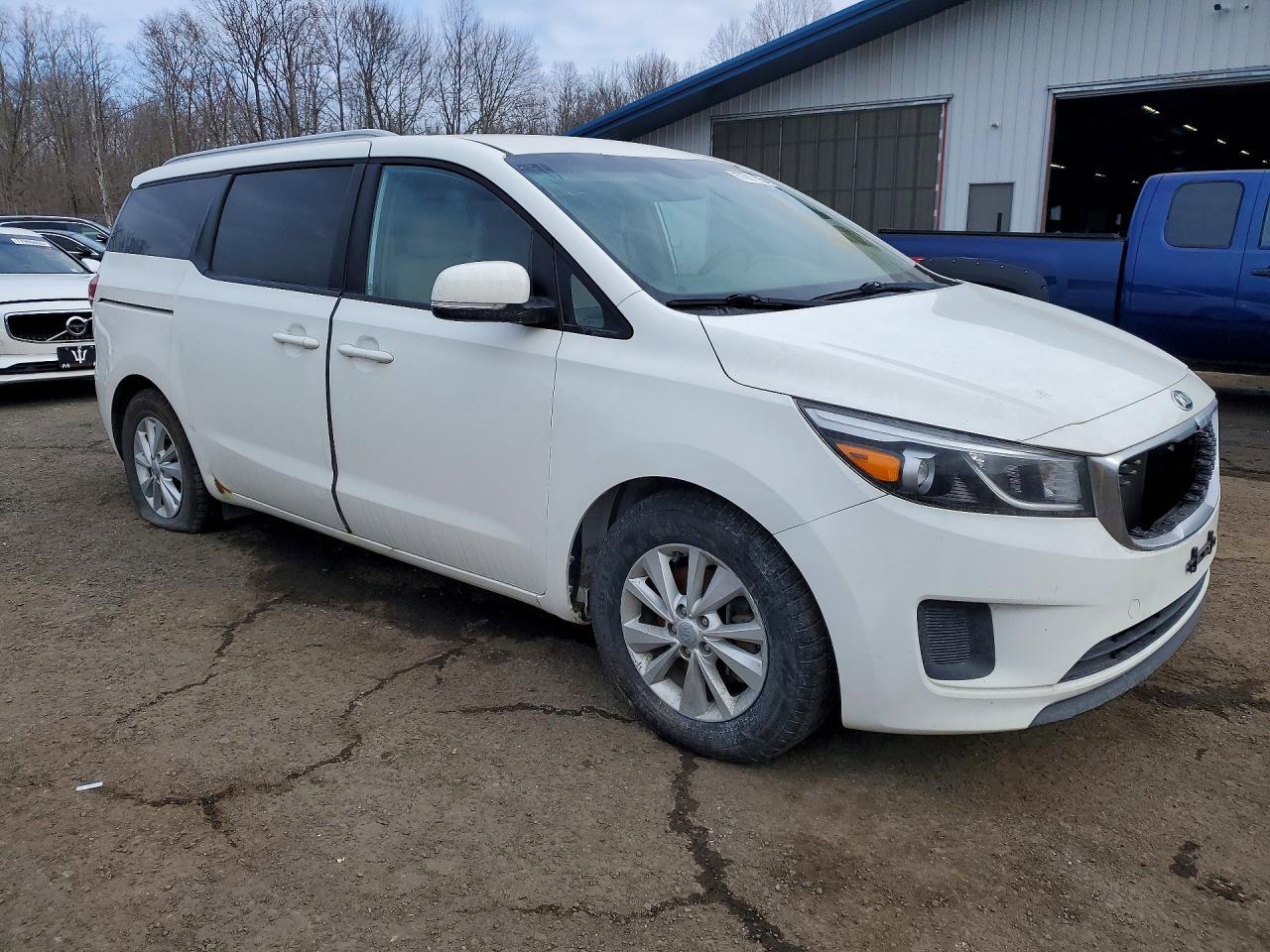 2016 Kia Sedona Lx - Фото 4
