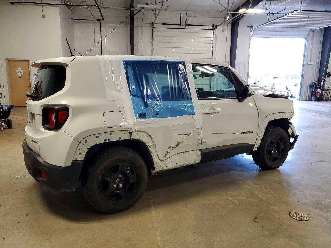 2022 Jeep Renegade Sport - Фото 3