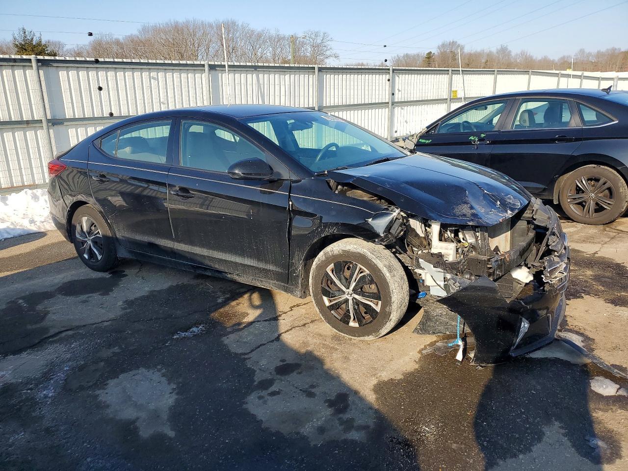 2020 Hyundai Elantra Se - Image 4