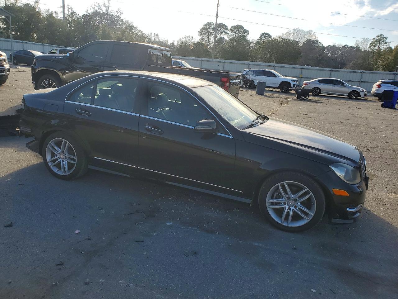 2014 Mercedes-Benz C 250 - Image 4