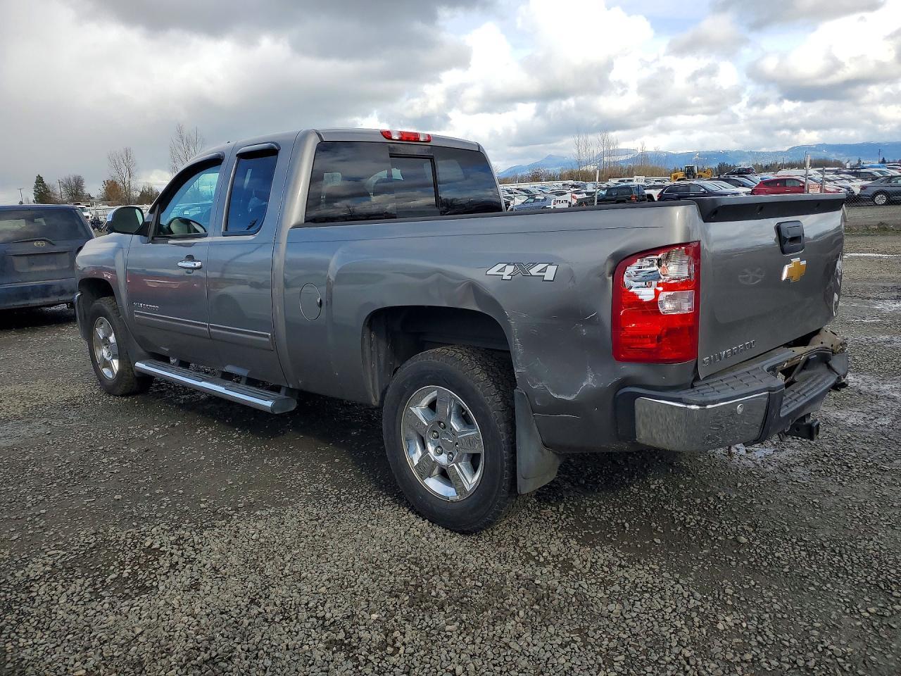 2013 Chevrolet Silverado K1500 Lt - Image 2