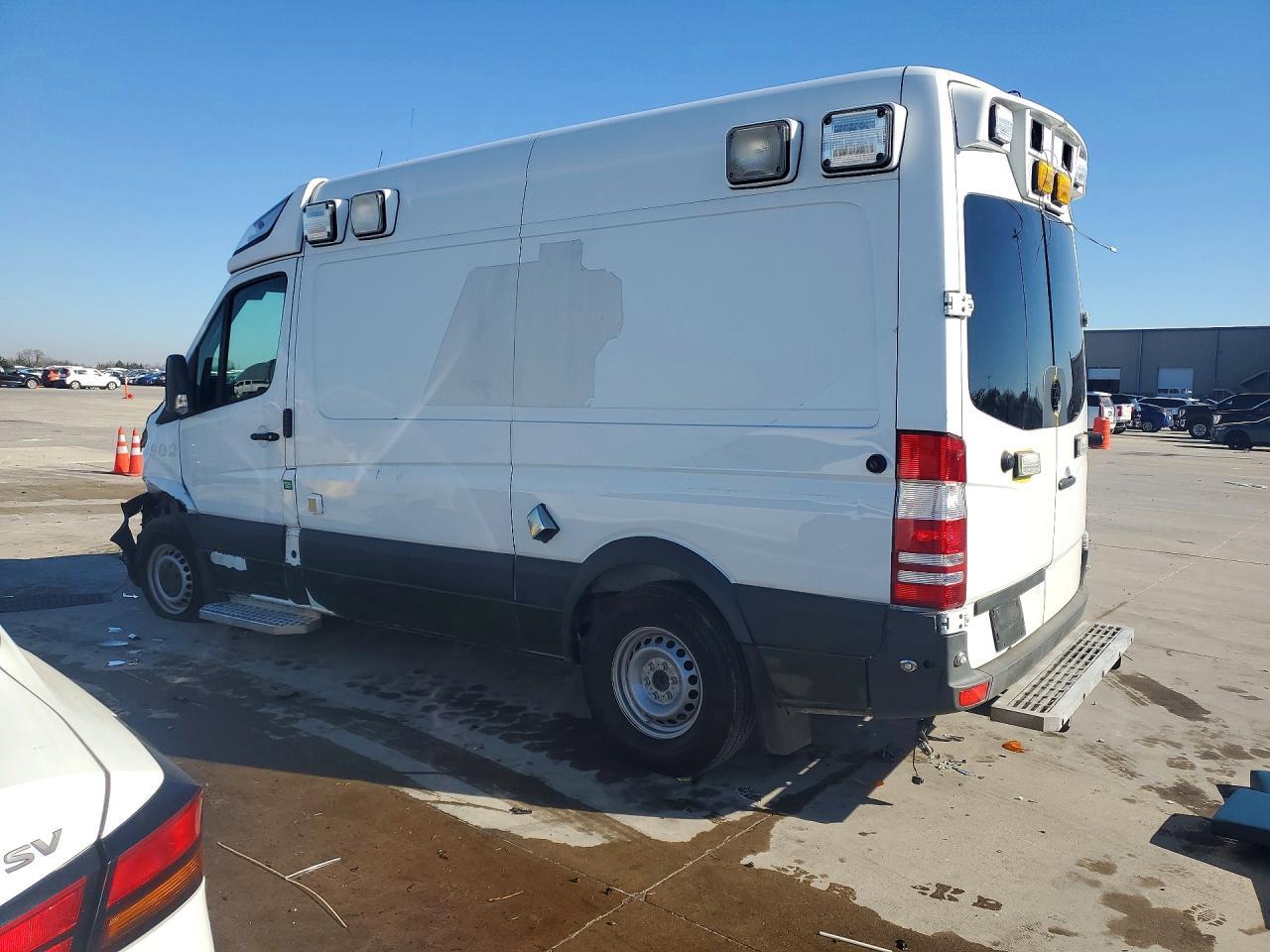 2018 Benz Sprinter Cargo 2500 - Image 2