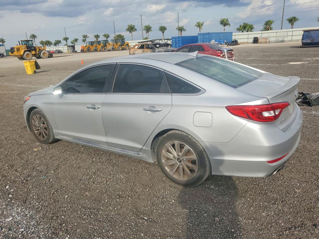 2015 Hyundai Sonata Sport - Фото 2
