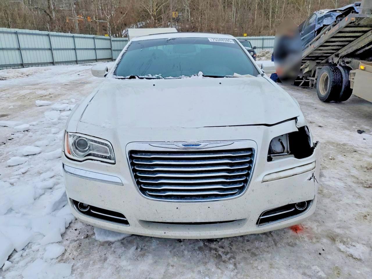 2014 Chrysler 300 - Фото 5