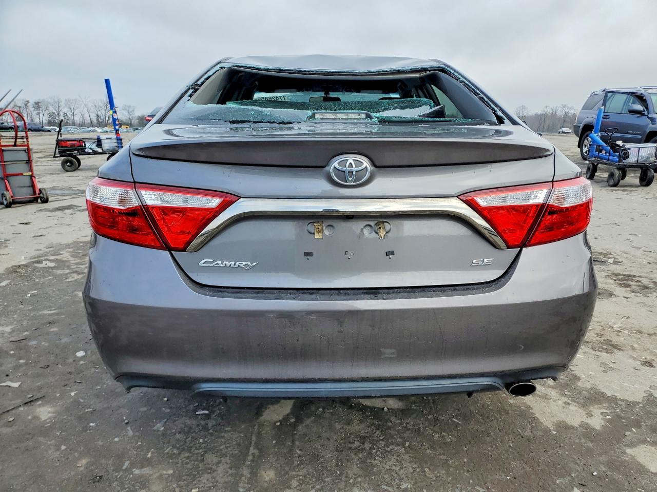 2016 Toyota Camry Le - Фото 6