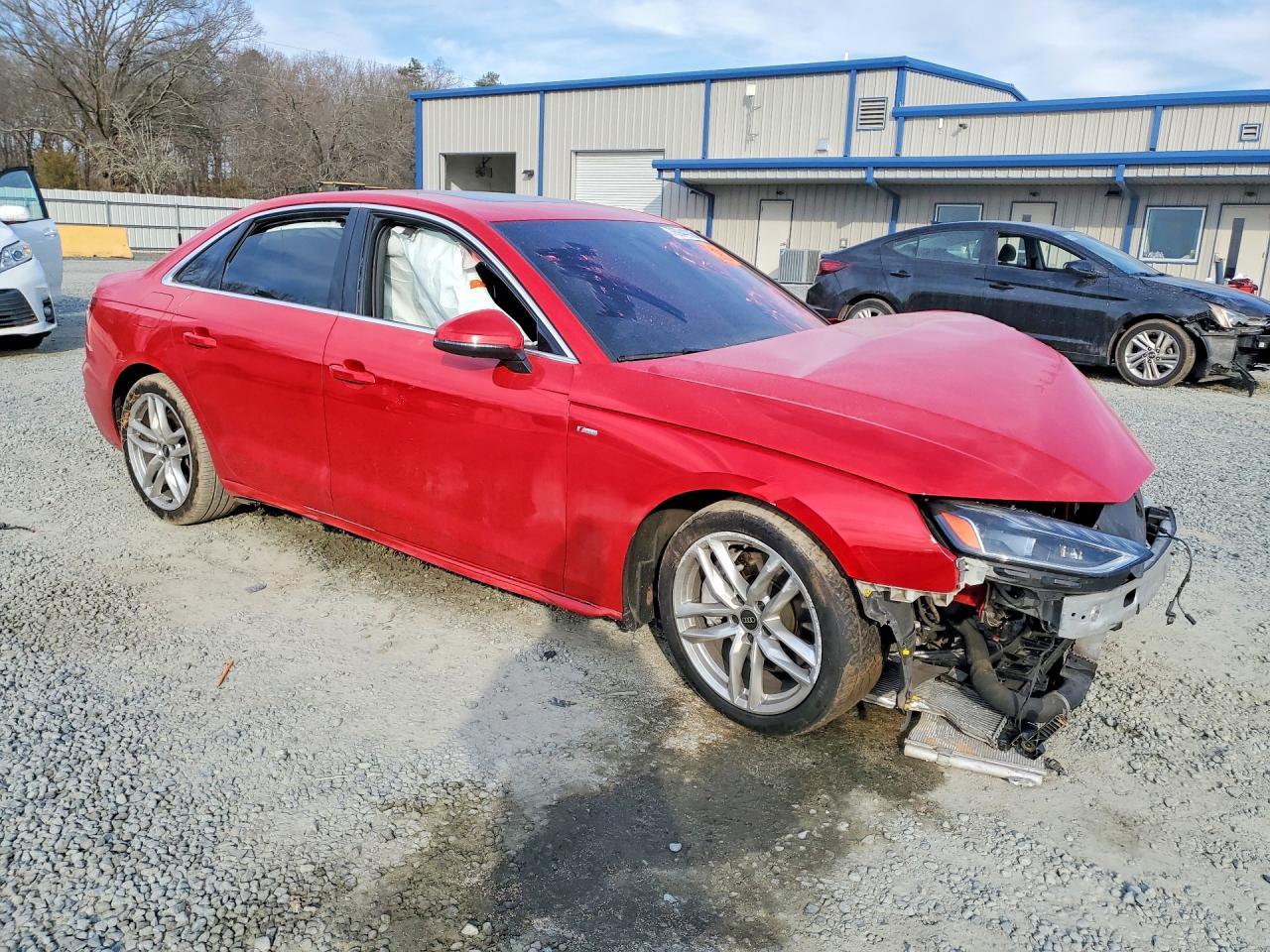 2022 Audi A4 Premium Plus 45 - Фото 4