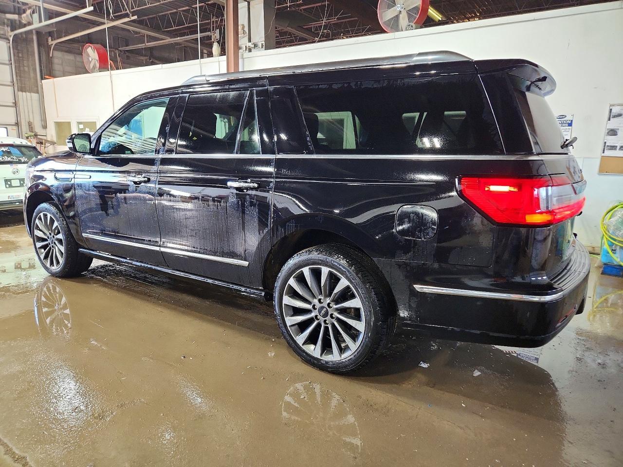 2019 Lincoln Navigator L Select - Фото 2