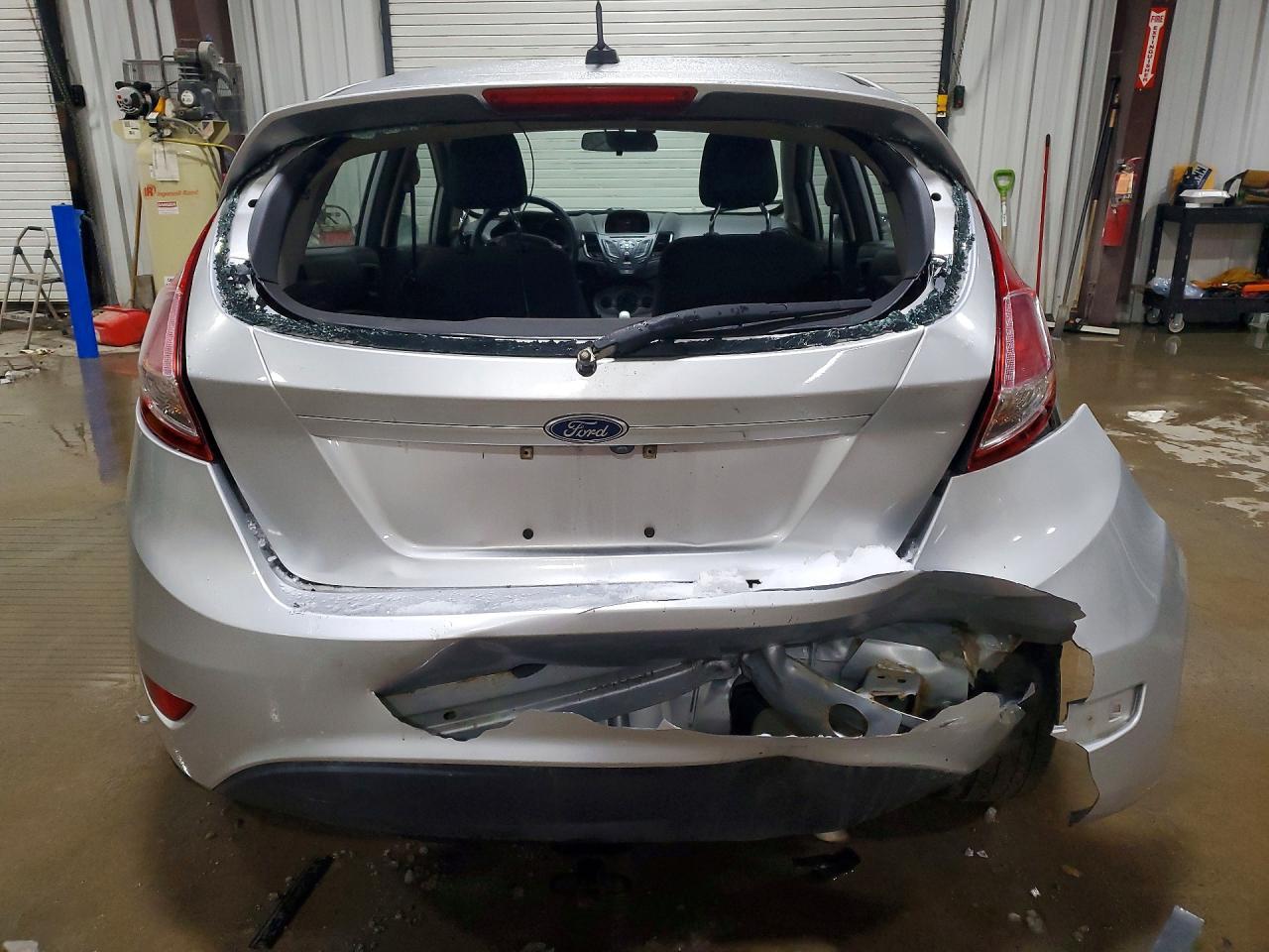 2019 Ford Fiesta Se - Фото 6