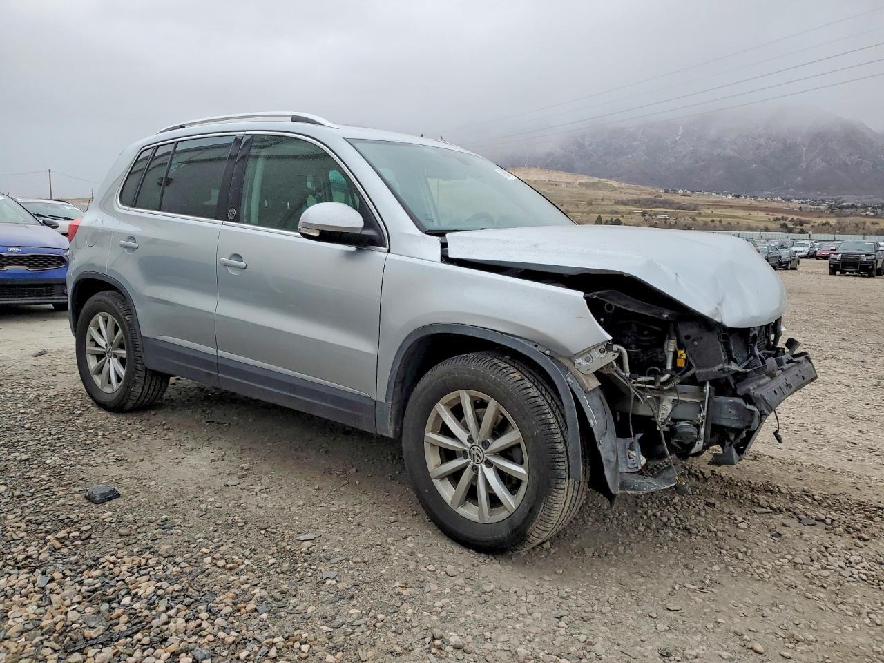 2017 Volkswagen Tiguan - Фото 4