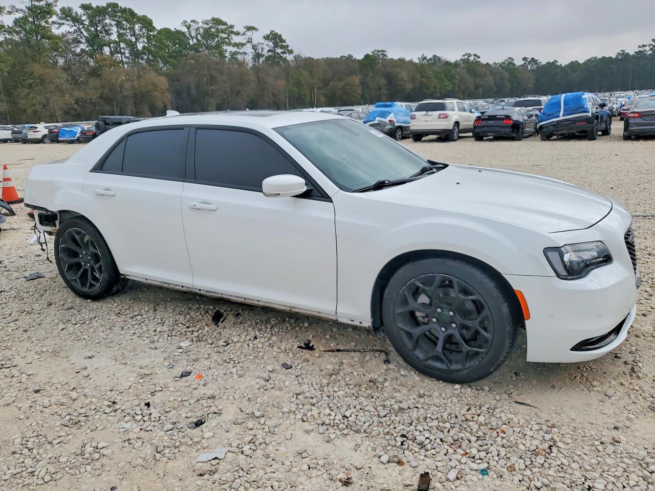 2021 Chrysler 300 S - Фото 4