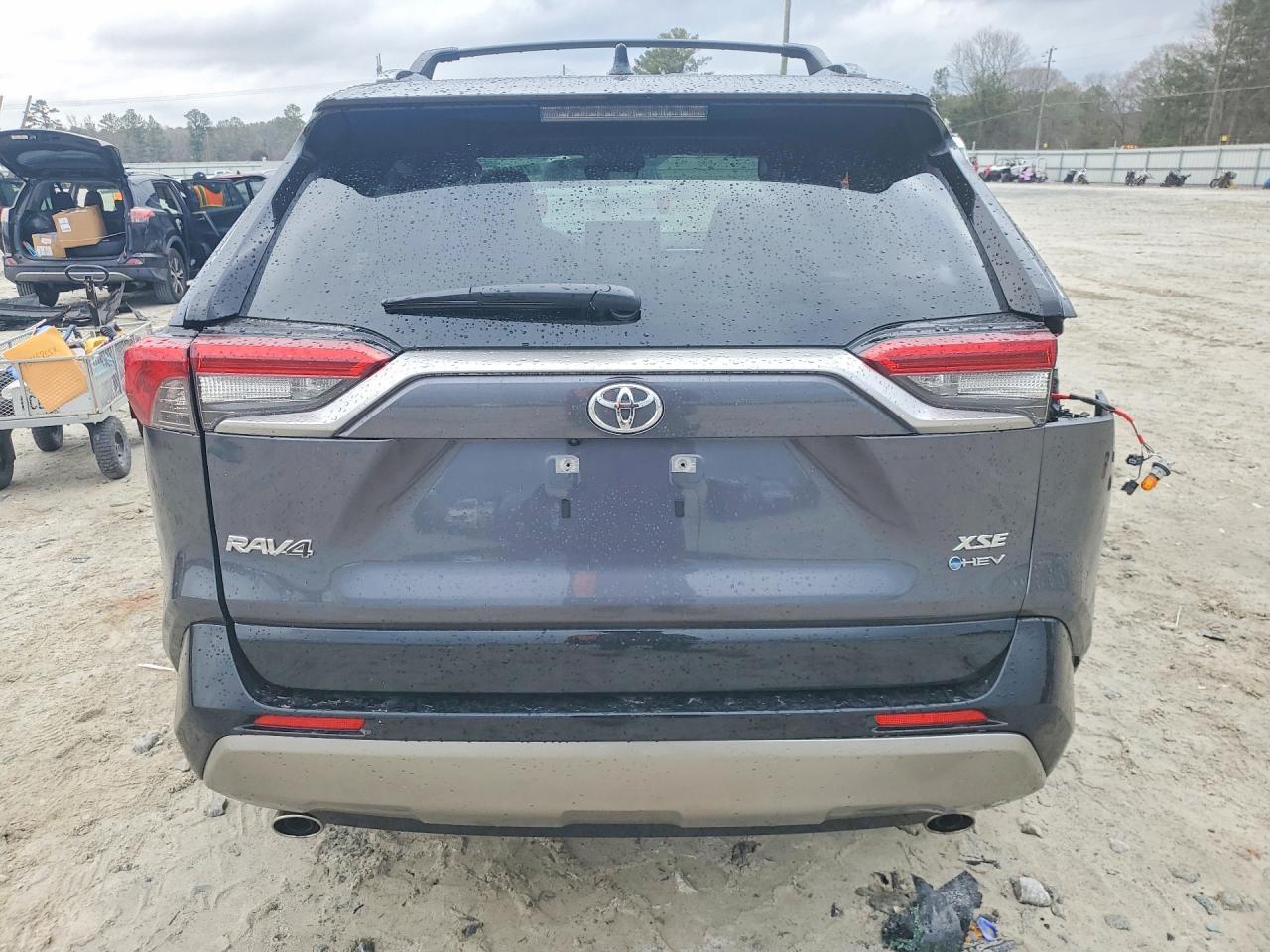 2025 Toyota Rav4 Xse - Image 6