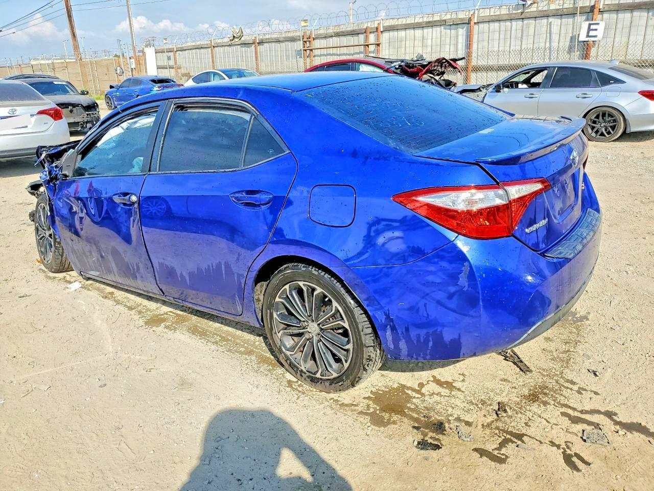 2015 Toyota Corolla L - Фото 2