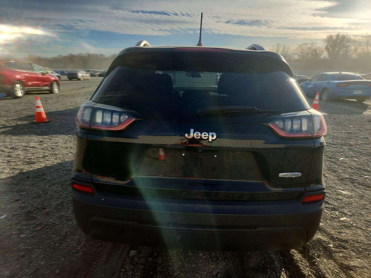 2019 Jeep Cherokee - Фото 6