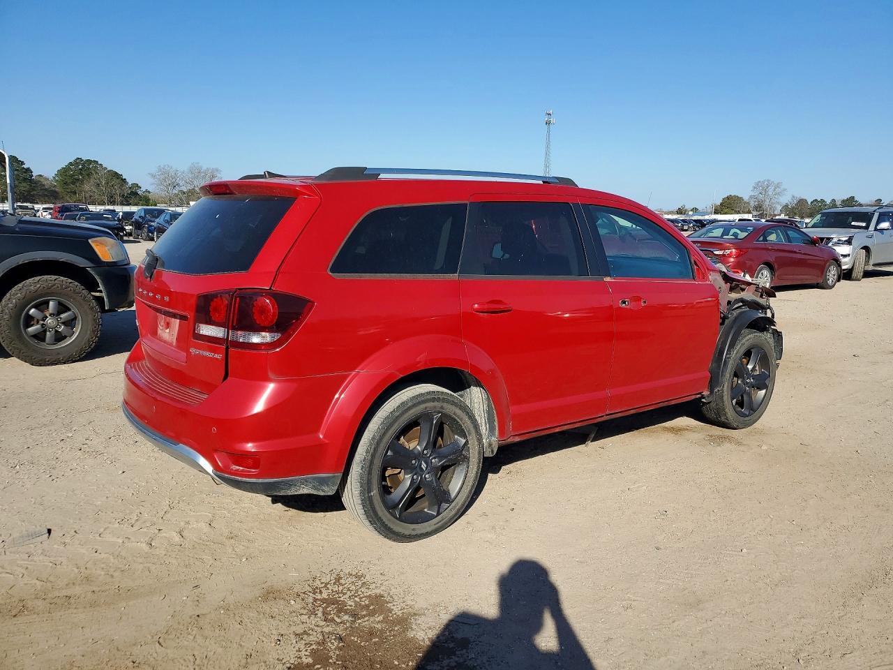 2020 Dodge Journey Crossroad - Image 3