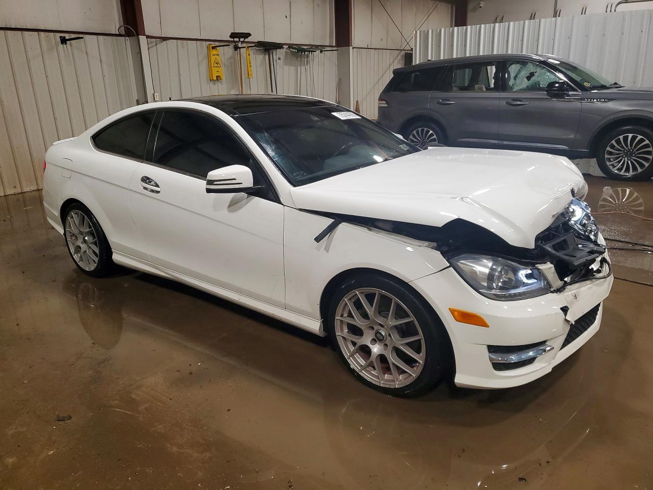 2015 Mercedes-Benz C 350 4Matic - Фото 4