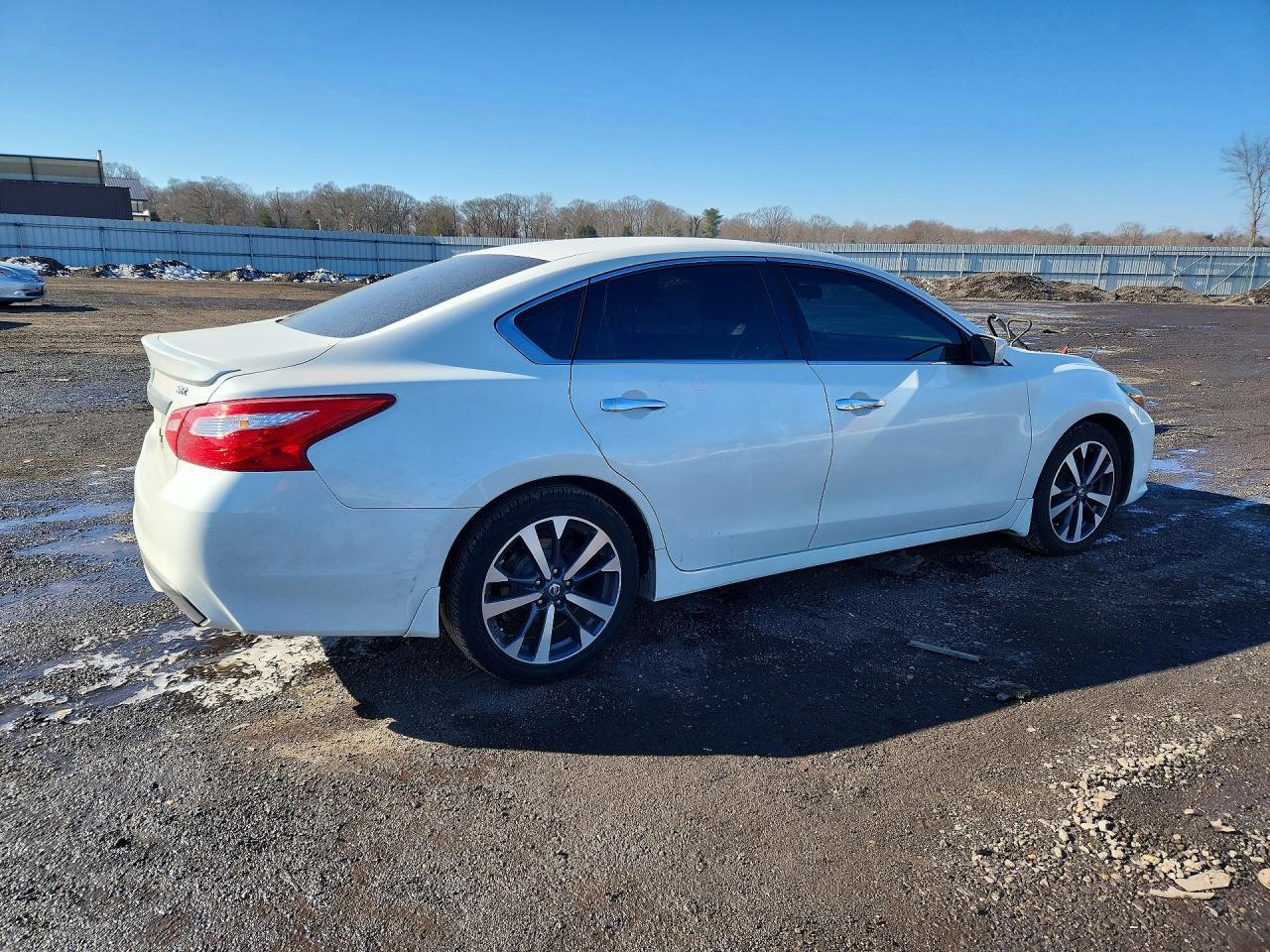 2016 Nissan Altima 2.5 Sr - Фото 3