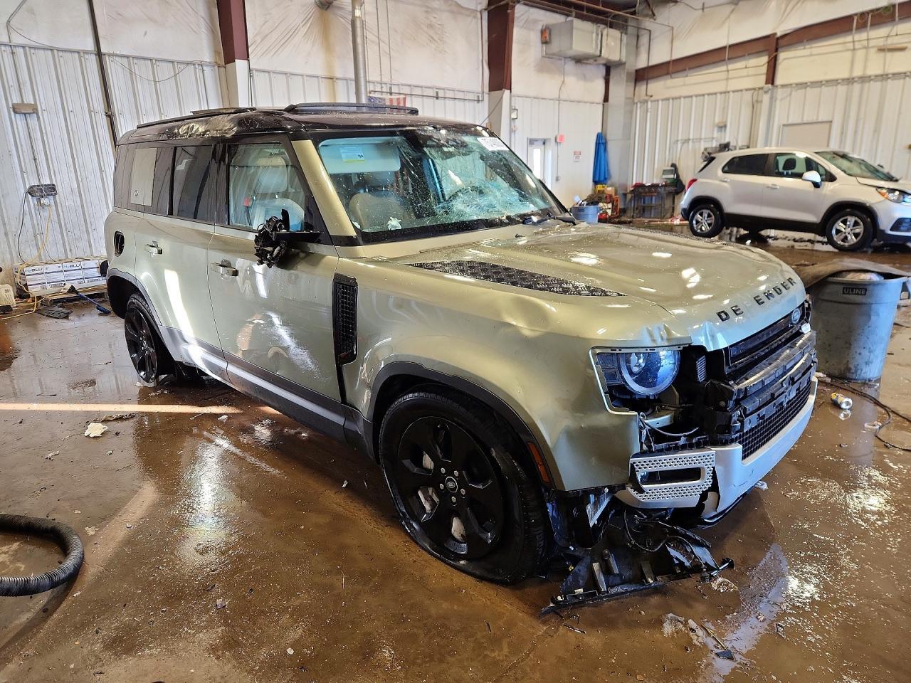 2020 Land Rover Defender 110 Hse - Image 4