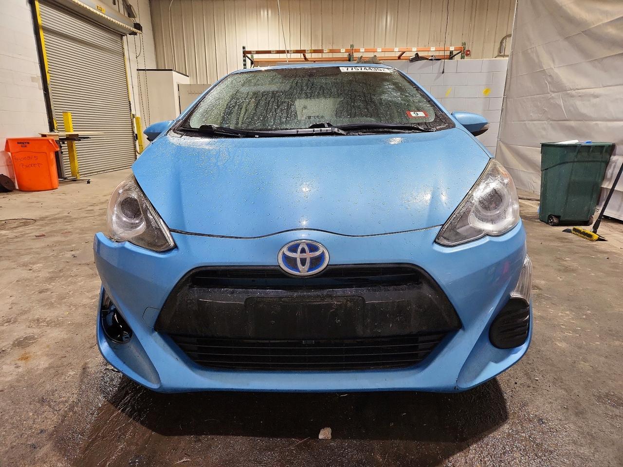 2016 Toyota Prius C Two - Фото 5