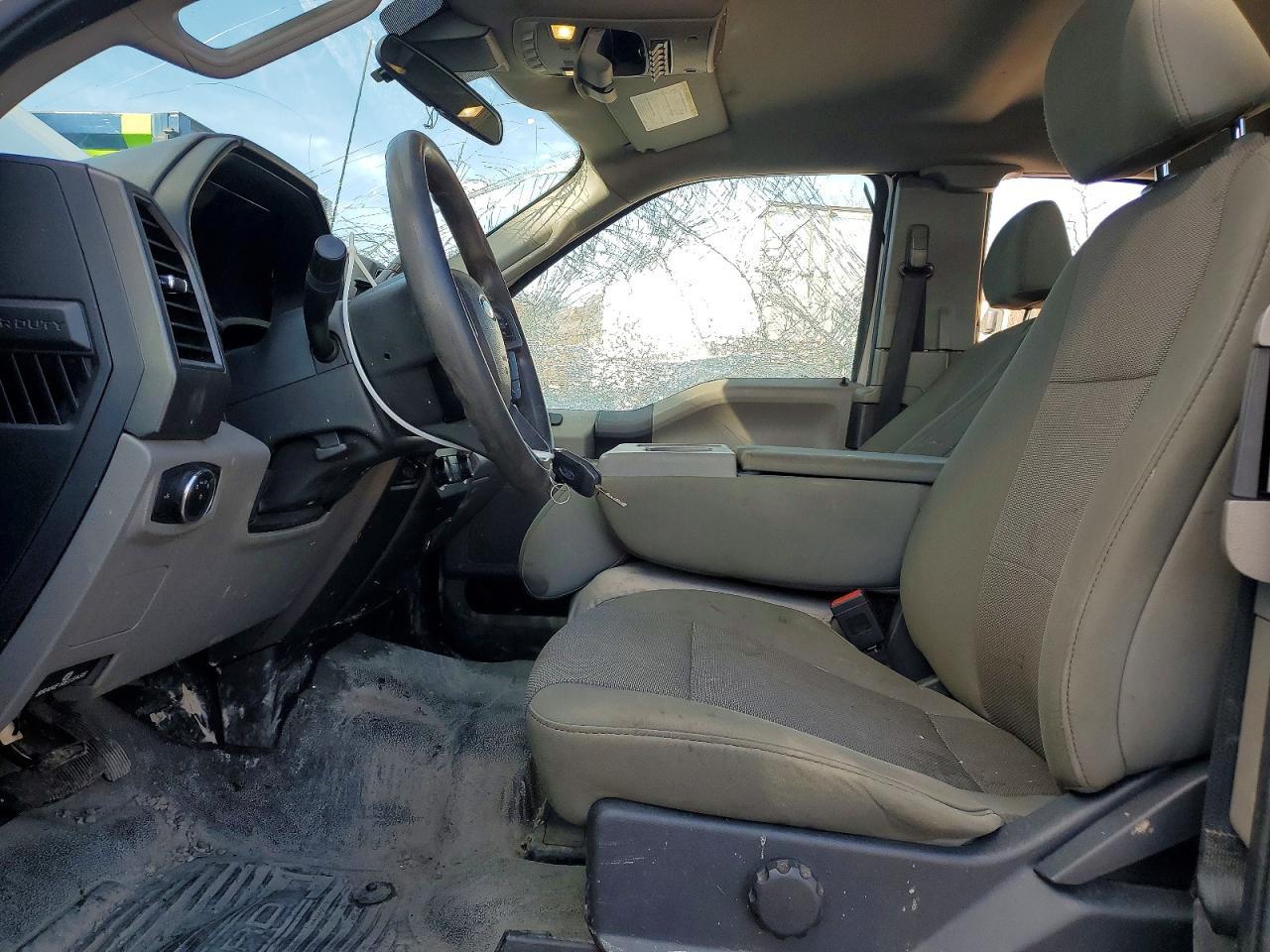2022 Ford F350 Super Duty - Фото 7