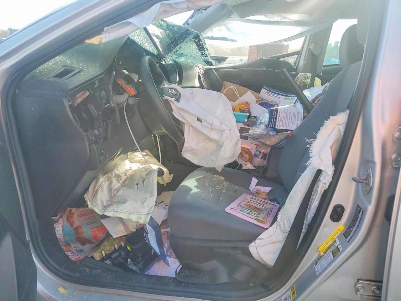 2014 Toyota Corolla L - Фото 7