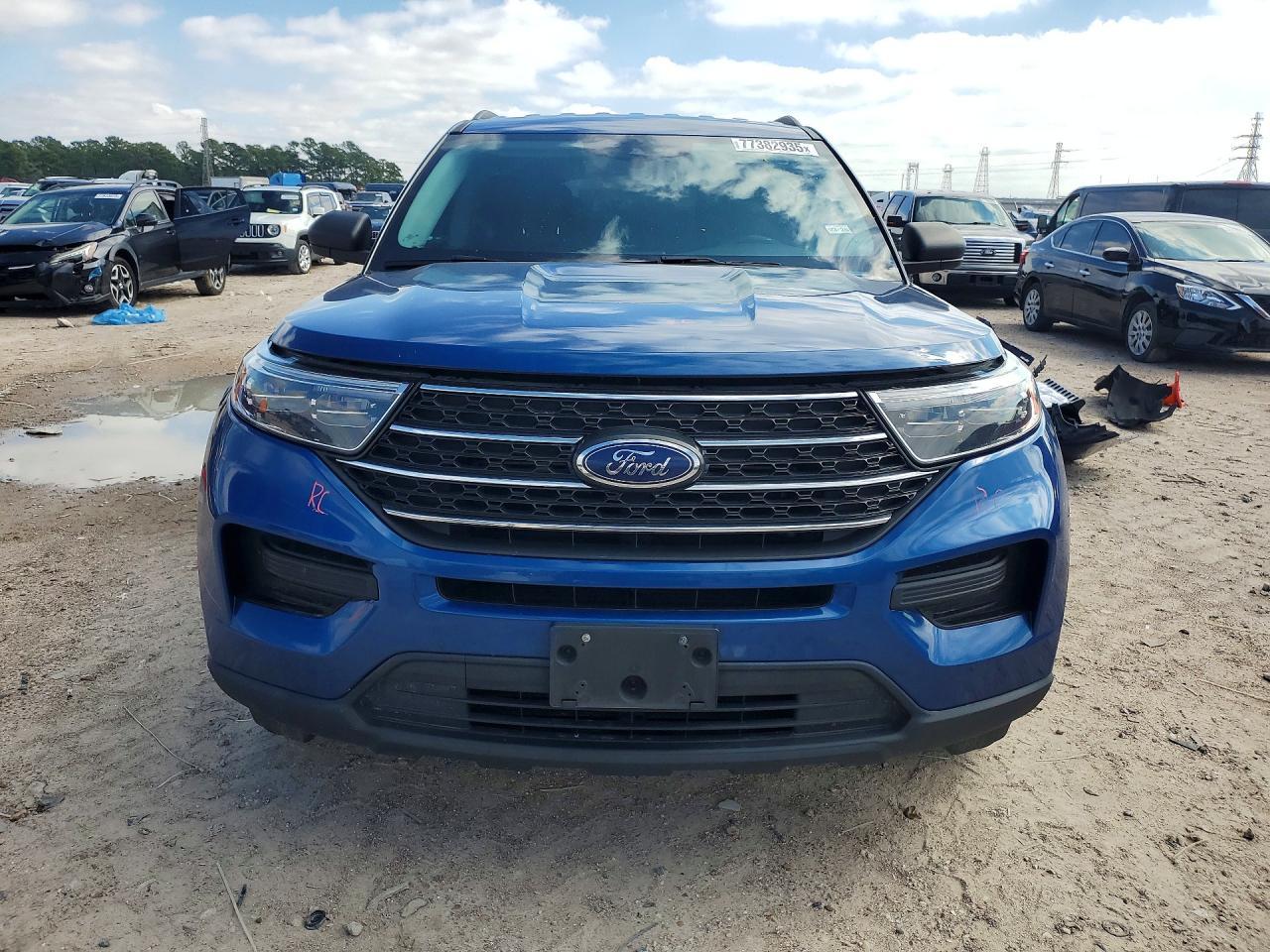 2022 Ford Explorer Xlt - Фото 5