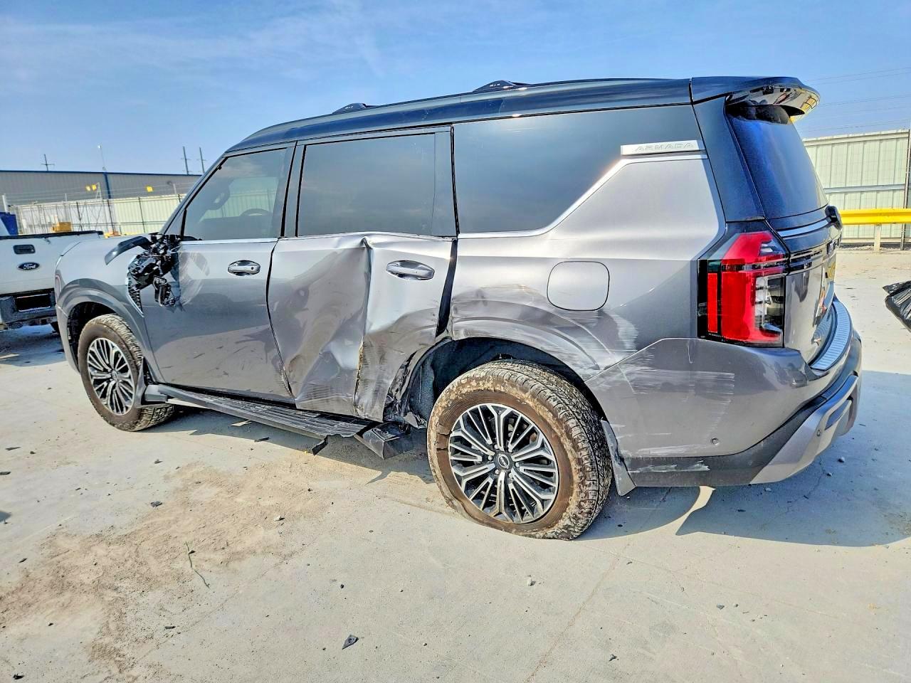 2026 Nissan Armada Platinum - Фото 2