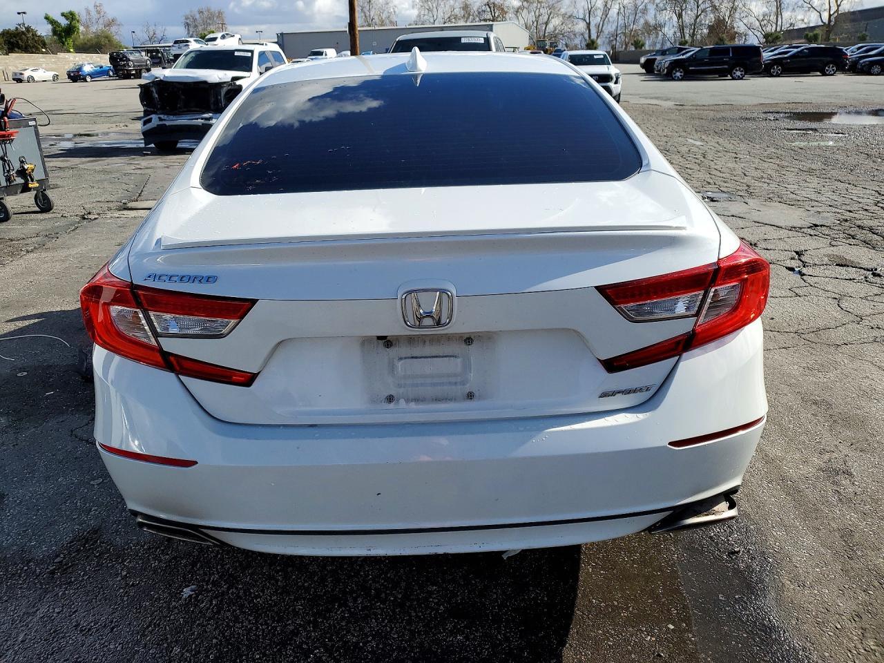 2018 Honda Accord Sport - Image 6