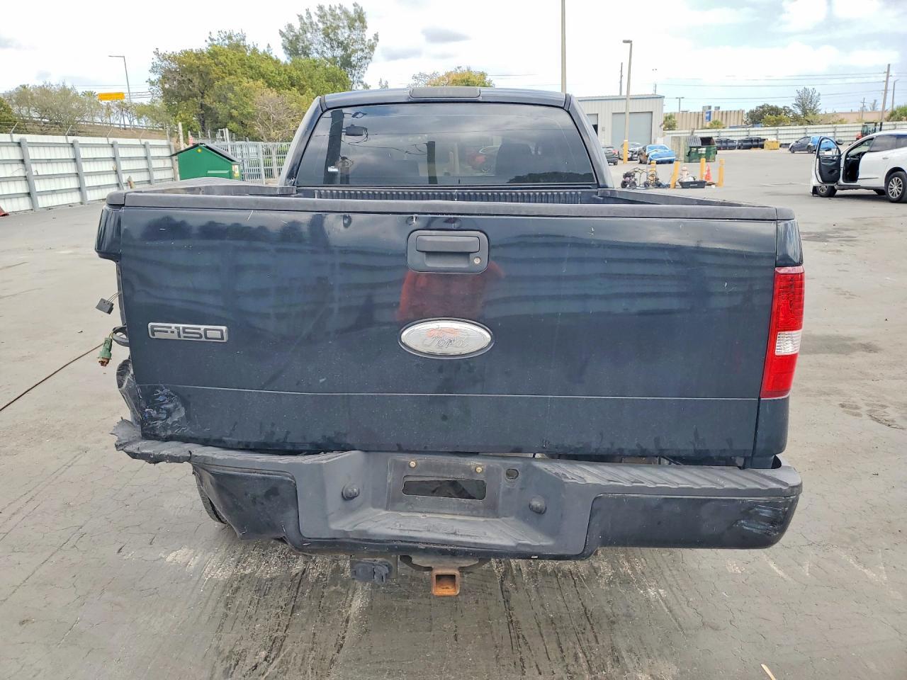 2008 Ford F150 - Image 6
