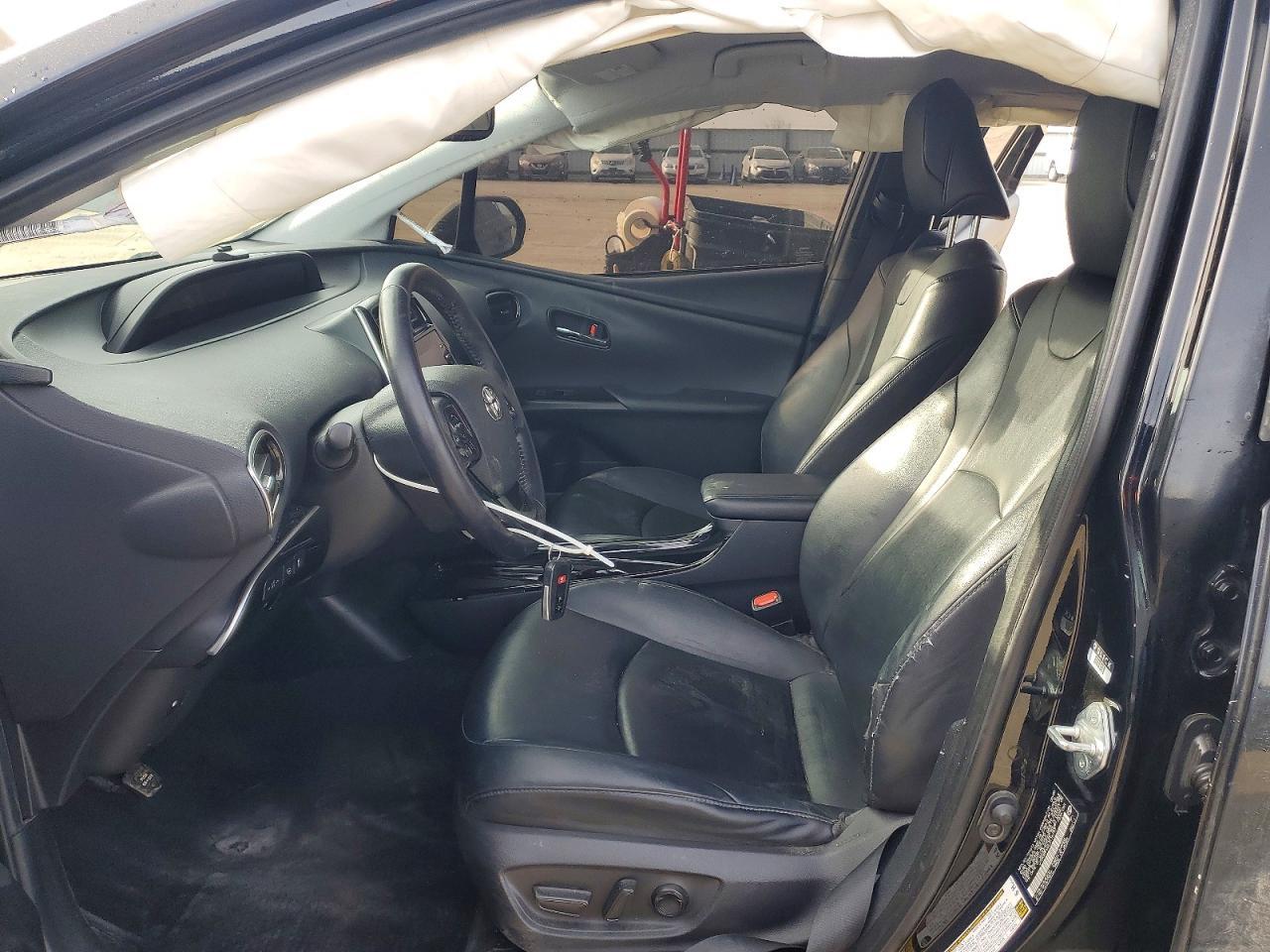 2020 Toyota Prius Xle - Image 7