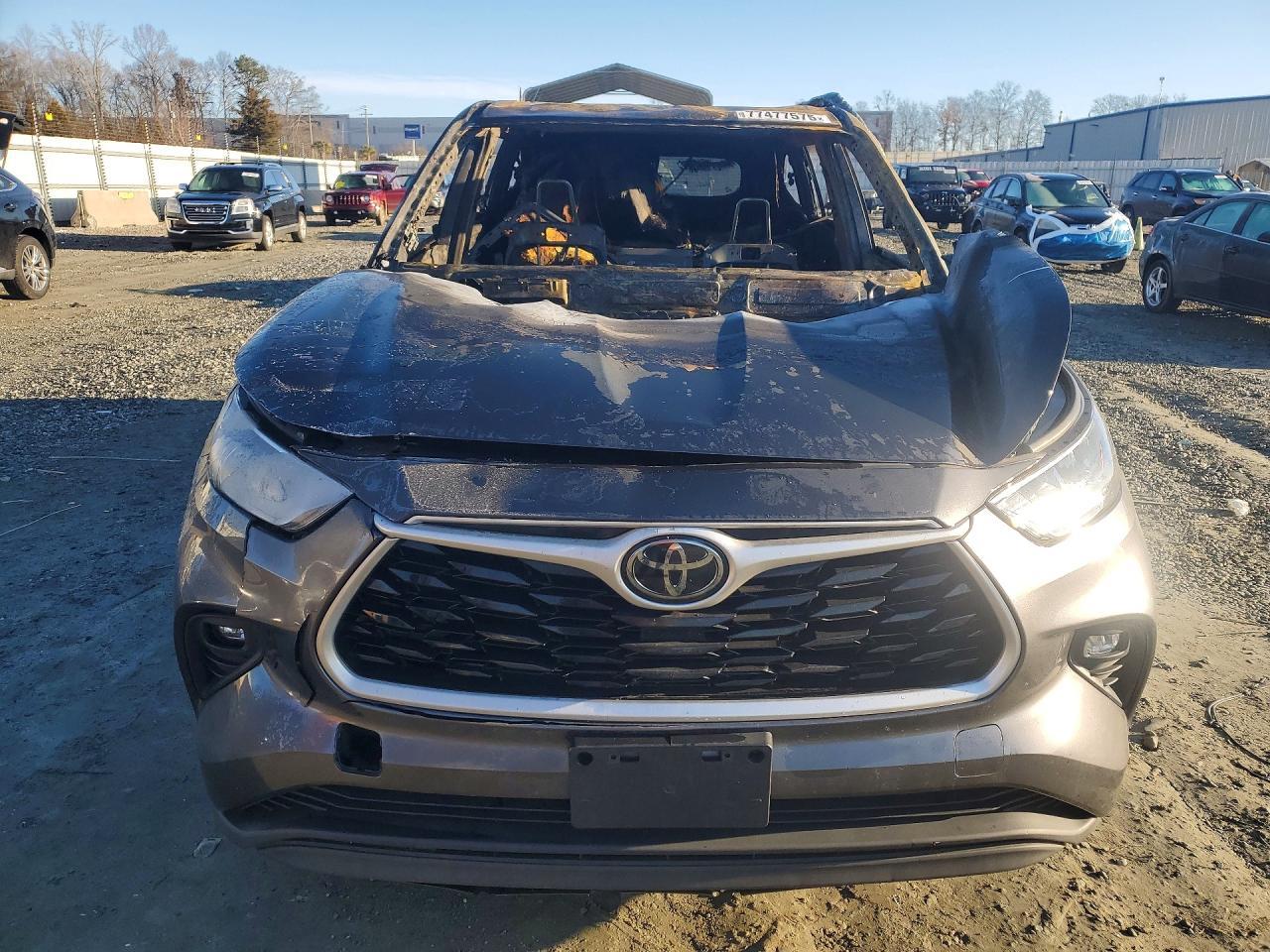 2020 Toyota Highlander Xle - Image 5