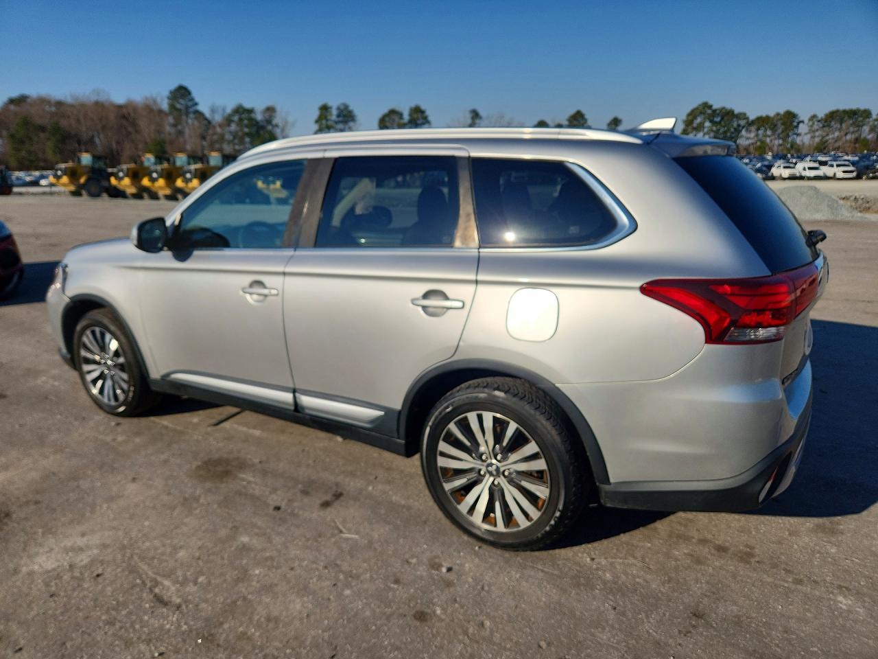 2019 Mitsubishi Outlander Se - Фото 2