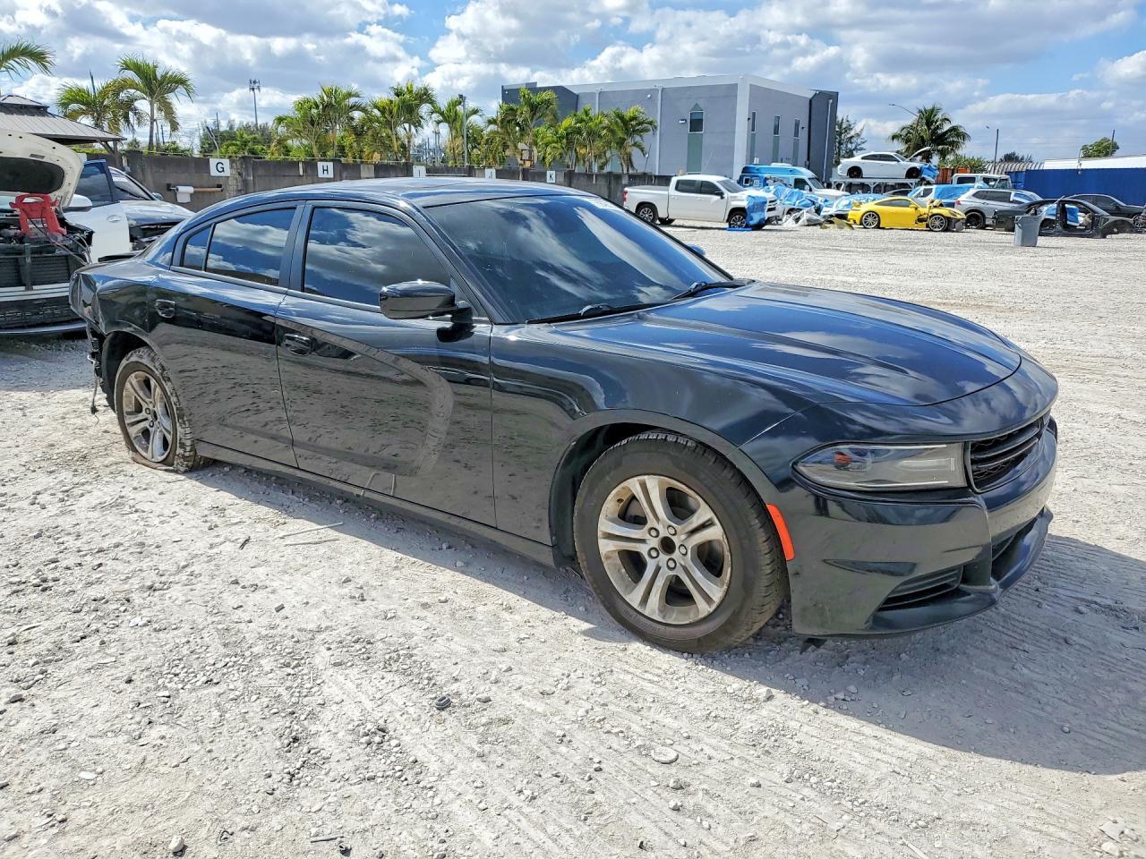 2021 Dodge Charger Sxt - Image 4