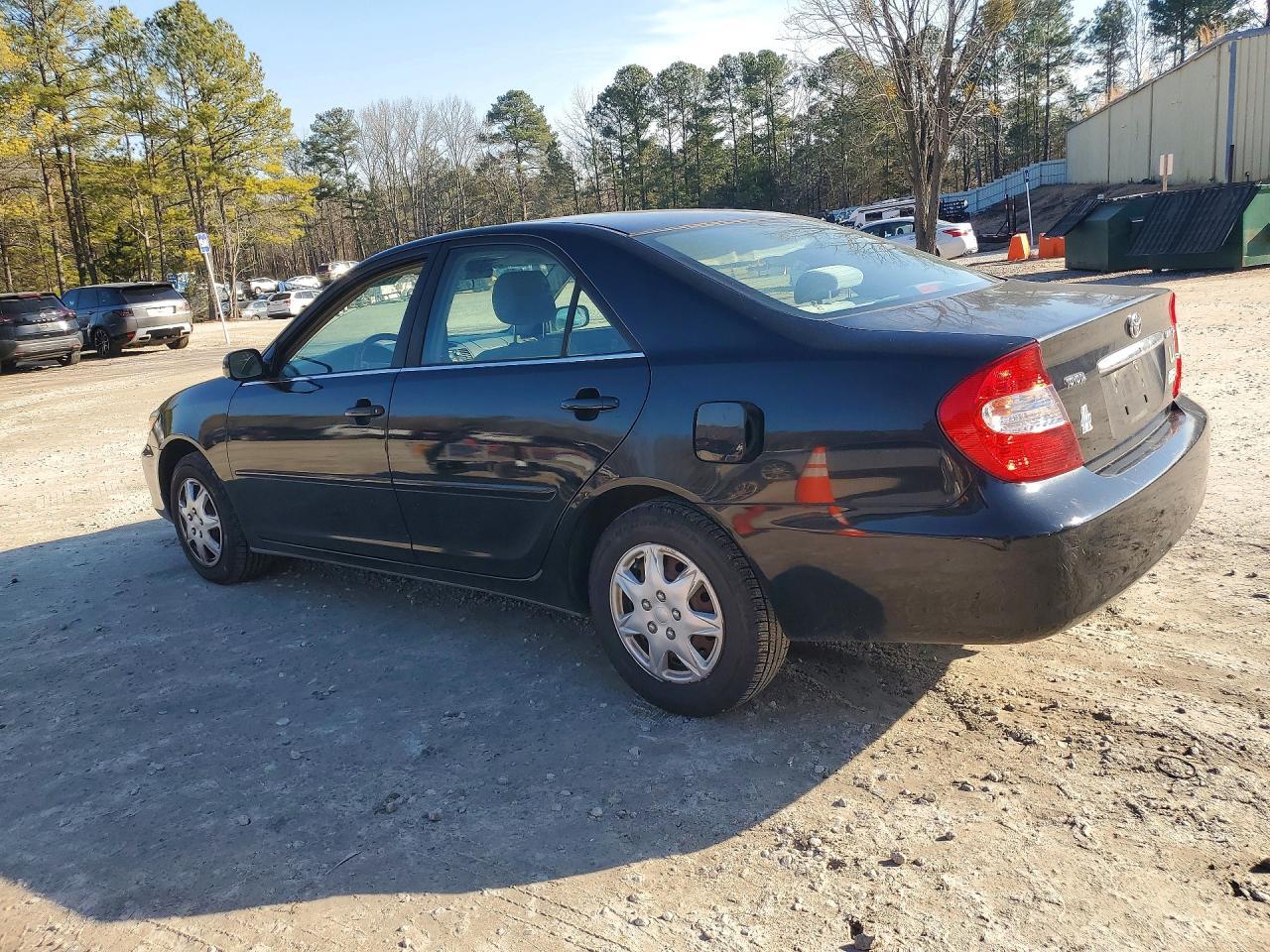 2004 Toyota Camry Le - Фото 2