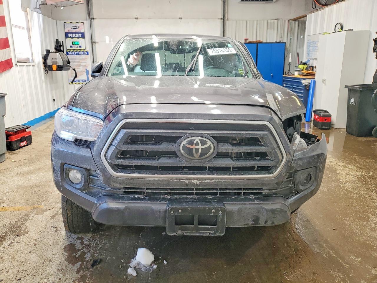 2023 Toyota Tacoma Double Cab - Image 5