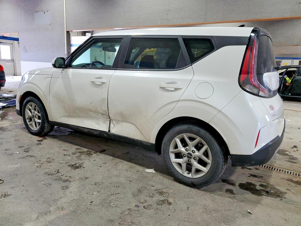 2023 Kia Soul Lx - Фото 2