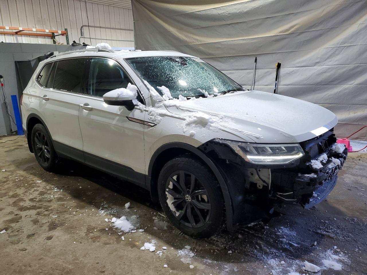 2024 Volkswagen Tiguan Se - Image 4
