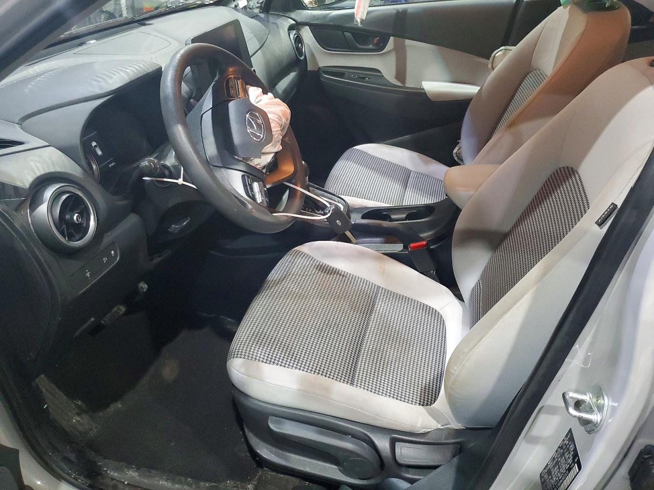 2022 Hyundai Kona Se - Image 7